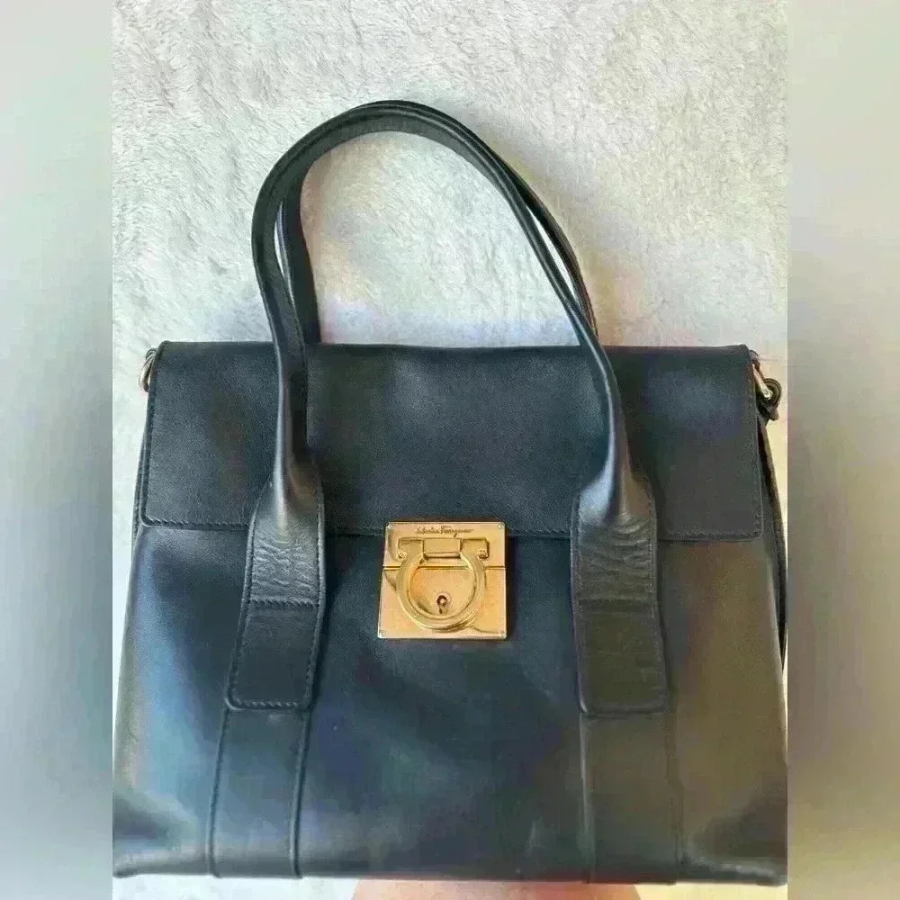Auth Salvatore Ferragamo bag Women Used  Gancini 2Way Shoulder